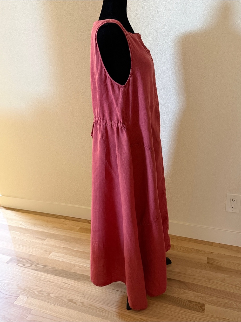 OSKA Maxi Clay Red Women's Linen Dress - Signature Style - Picture 2 of 14